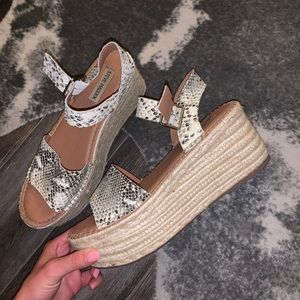 Steve Madden platform sandal